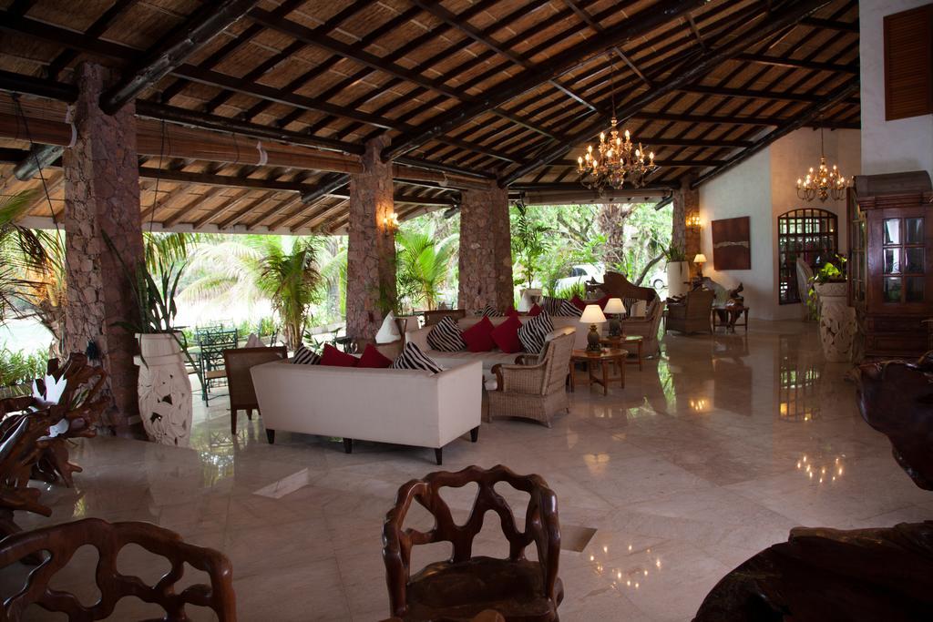 Sunset Beach Hotel Glacis  Екстериор снимка