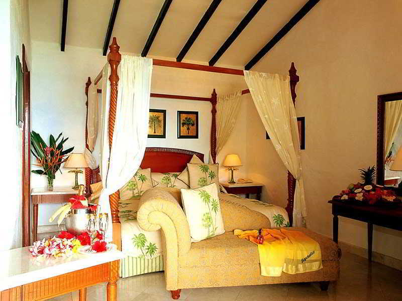 Sunset Beach Hotel Glacis  Стая снимка