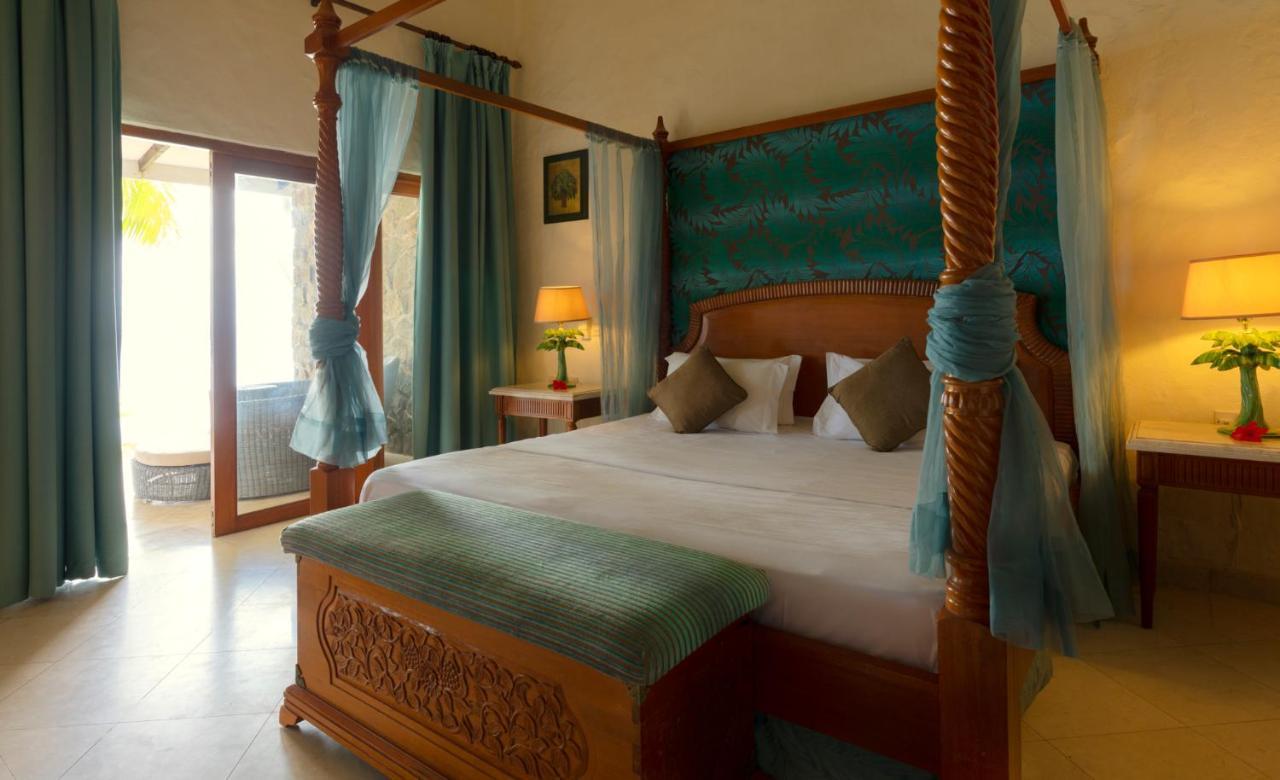 Sunset Beach Hotel Glacis  Екстериор снимка