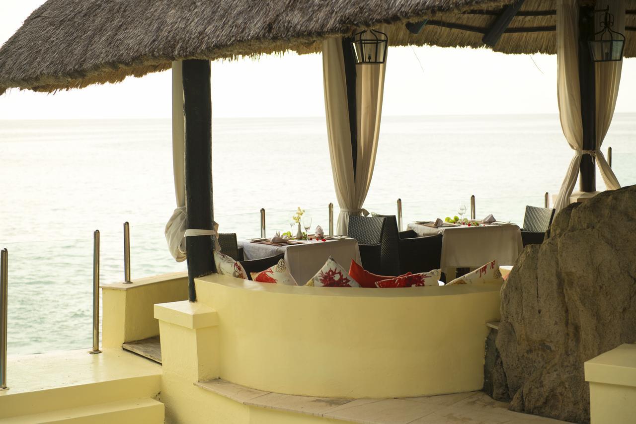 Sunset Beach Hotel Glacis  Екстериор снимка