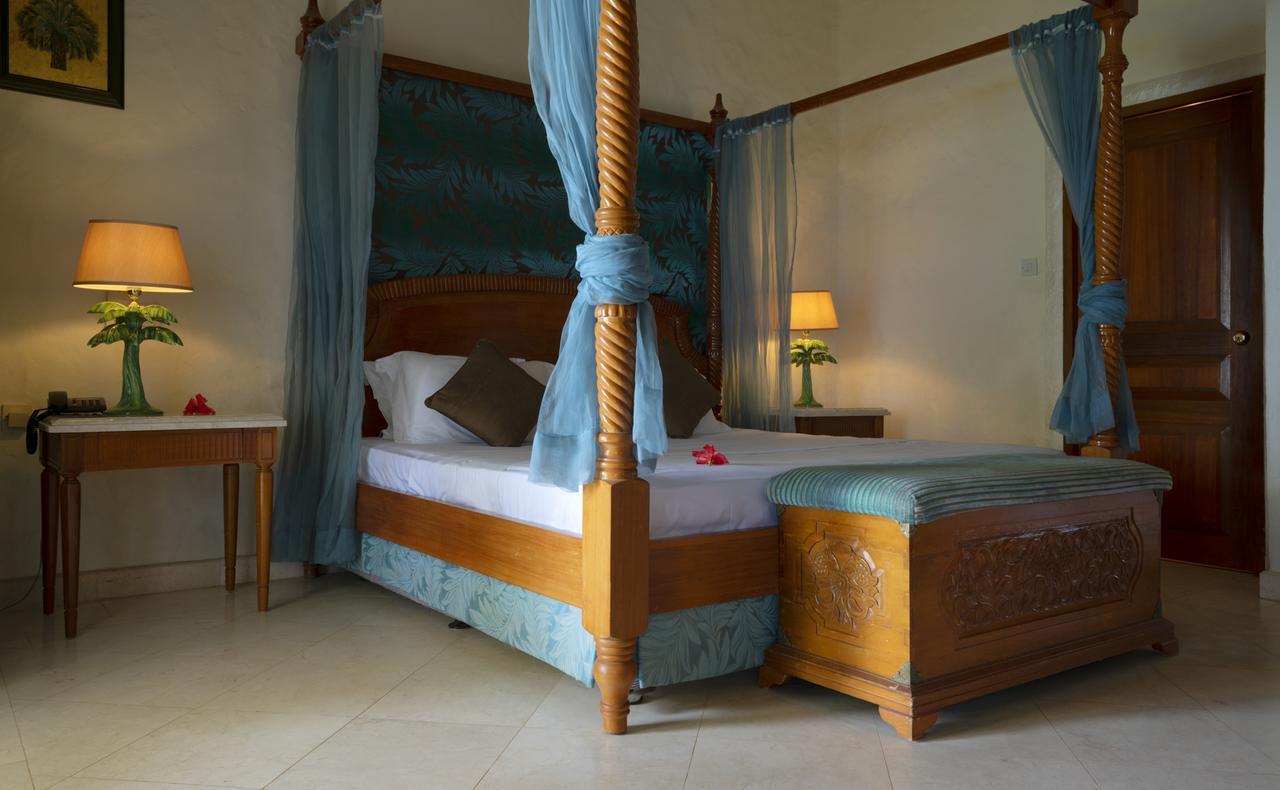 Sunset Beach Hotel Glacis  Екстериор снимка