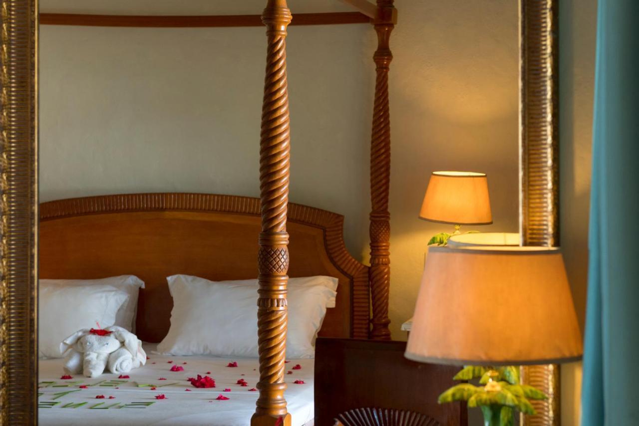 Sunset Beach Hotel Glacis  Екстериор снимка
